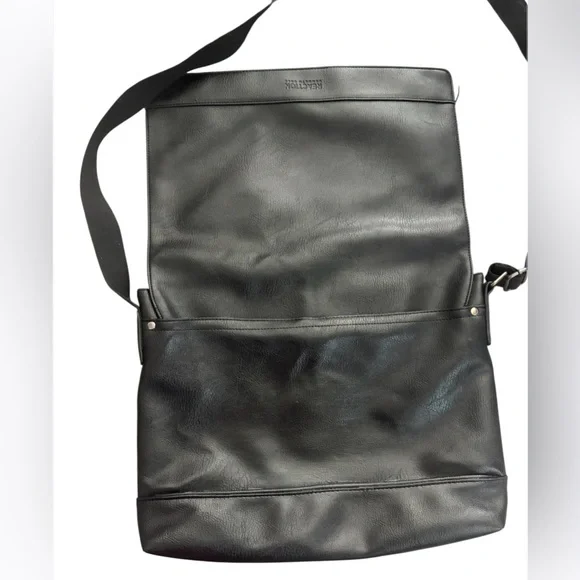 Kenneth Cole Reaction Laptop Grand Tour Business Messenger Tablet Crossbody Bag - Picture 3 of 10